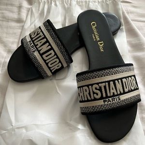 Christian Dior Dway slide (black, size 39, US9)
